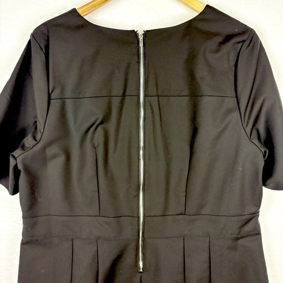 Eloquii Classic Black Short Sleeve Sheath Dress - Picture 4 of 6